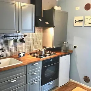 Blue George Apartment